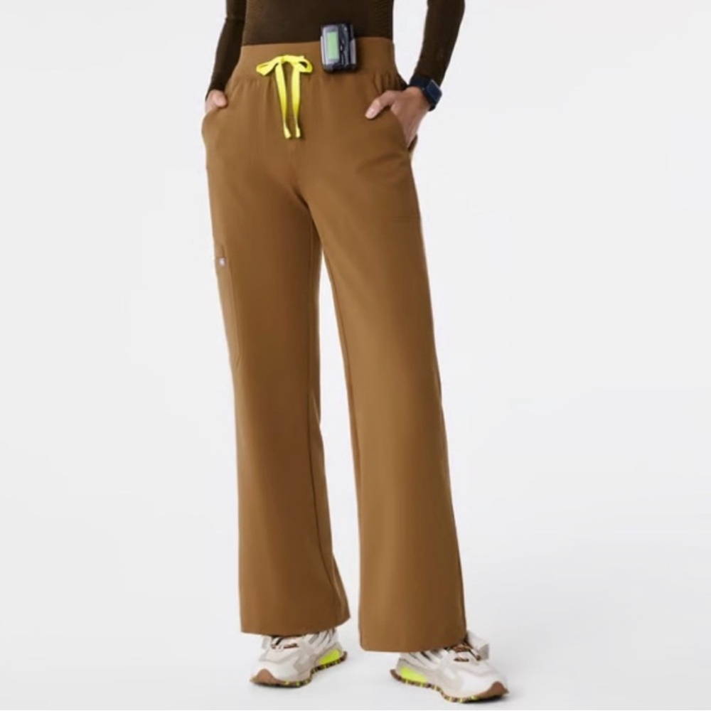 NEW Figs Set Women’s High Waisted Isabel Wide Leg Pant & Oversized Rafaela Top